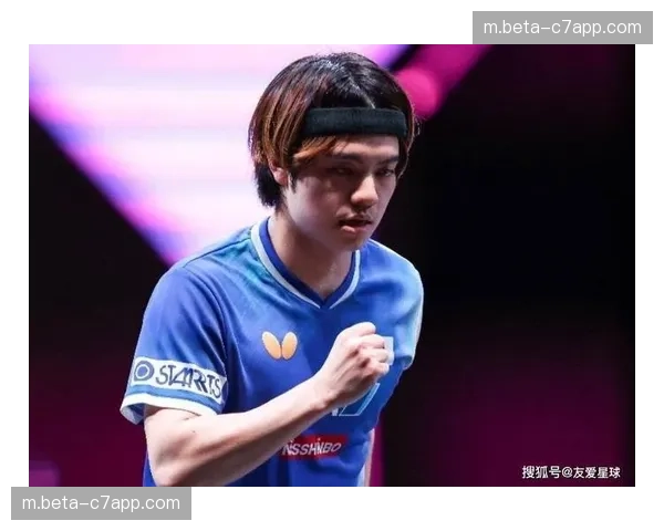 直板横打对抗两面弧圈 邱党宇田幸矢展现技术流派差异